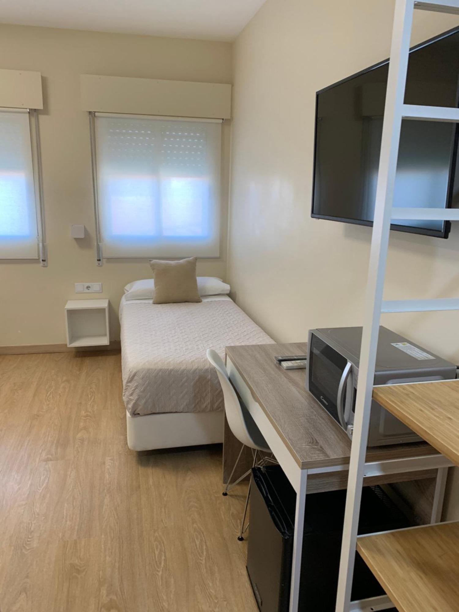 Hostal El Rocio Паракуэльос-де-Харама Экстерьер фото